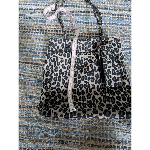 VTG Nine West Leopard Animal Print Bag With Flip Phone Holder Charm 11x13x3 Purs - Picture 5 of 11